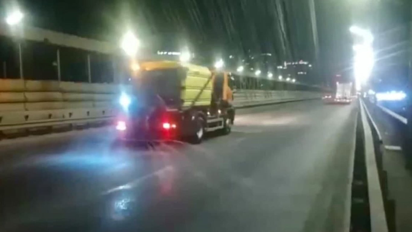 Мороз в Киеве - что происходит с дорогами и мостами