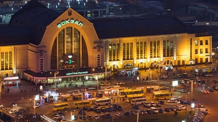 Масова евакуація в Києві: одразу на трьох вокзалах шукають вибухівку - 285x160