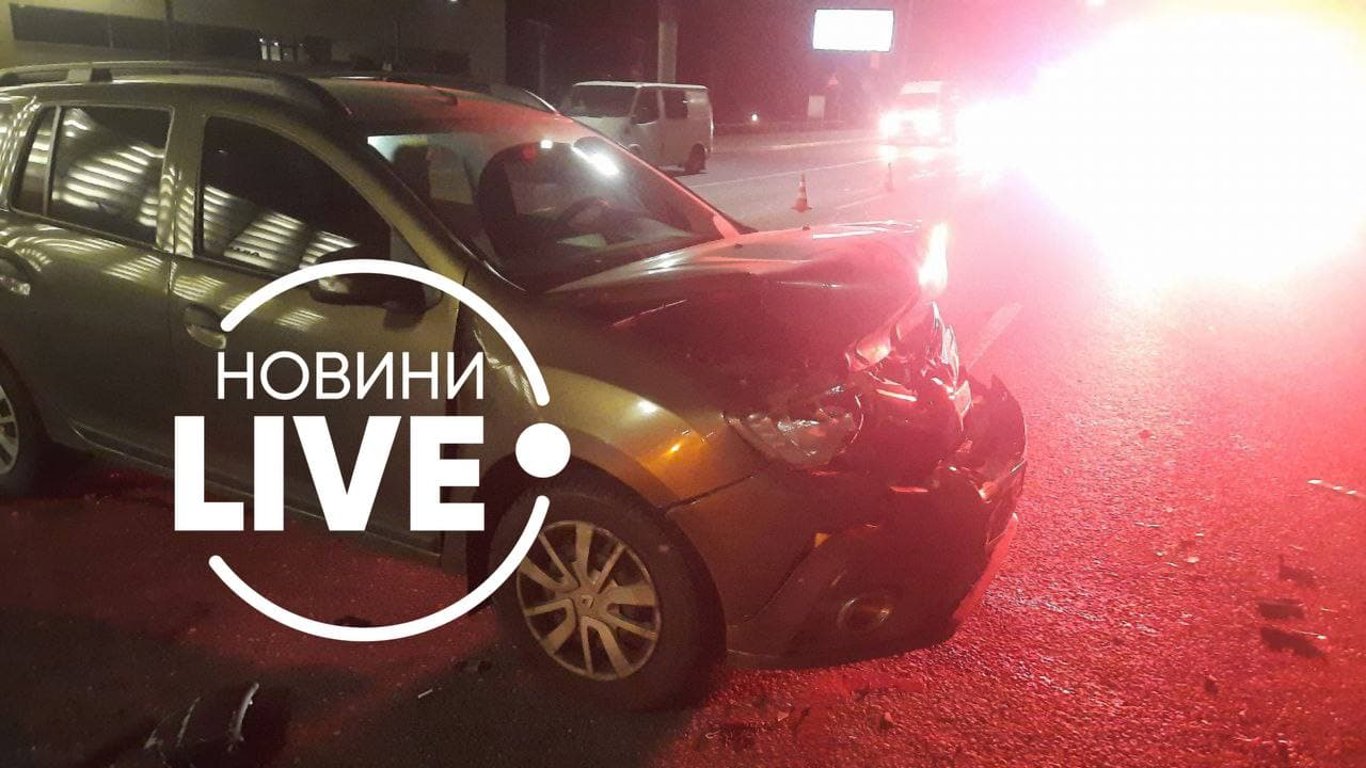 ДТП в Киеве - на проспекте Победы столкнулись несколько авто - водитель еле стоял на ногах