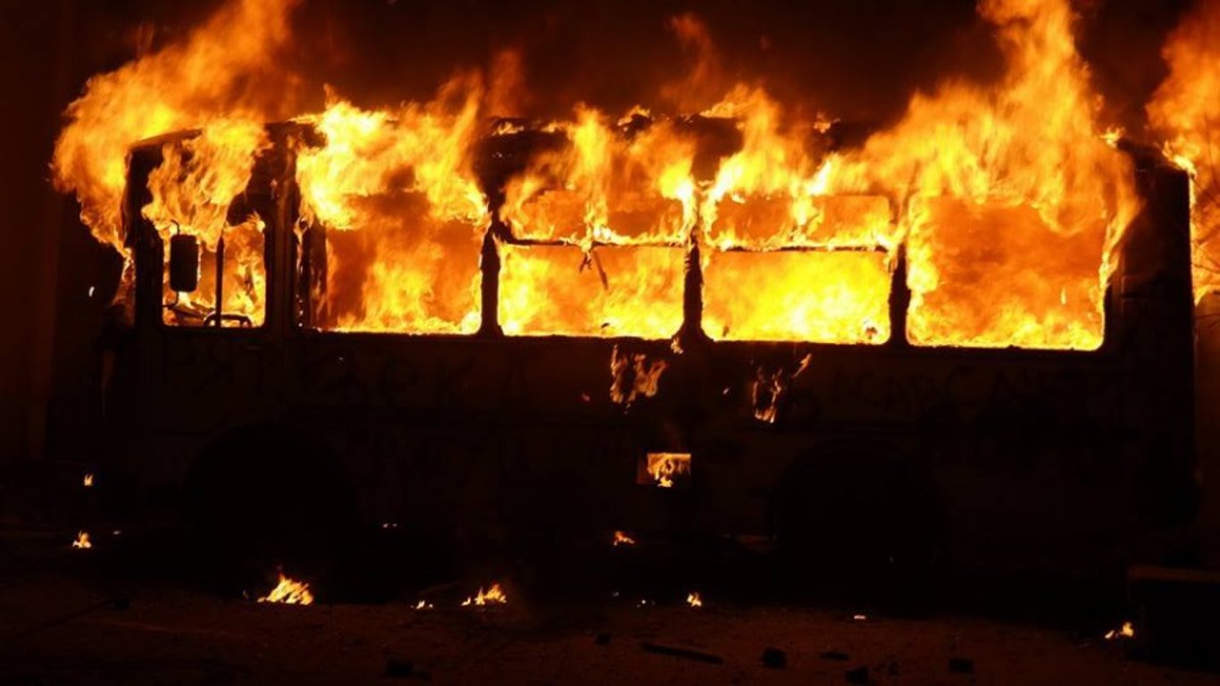 Маршрутка в Киеве загорелась на ходу