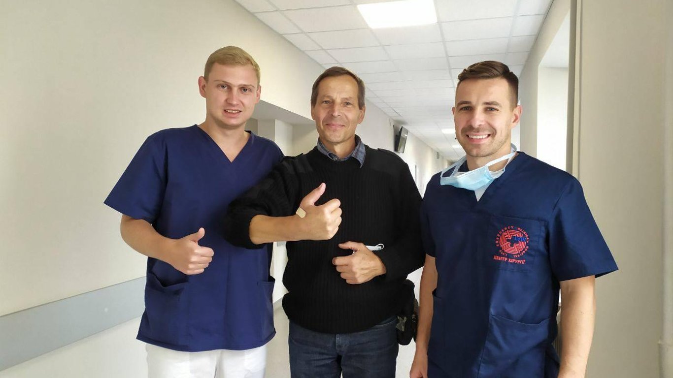 Львовские медики спасли руку 53-летнего мужчины