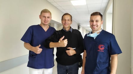 "Ледь не відрізав палець та частину кисті": львівські медики врятували руку 53-річного чоловіка - 285x160