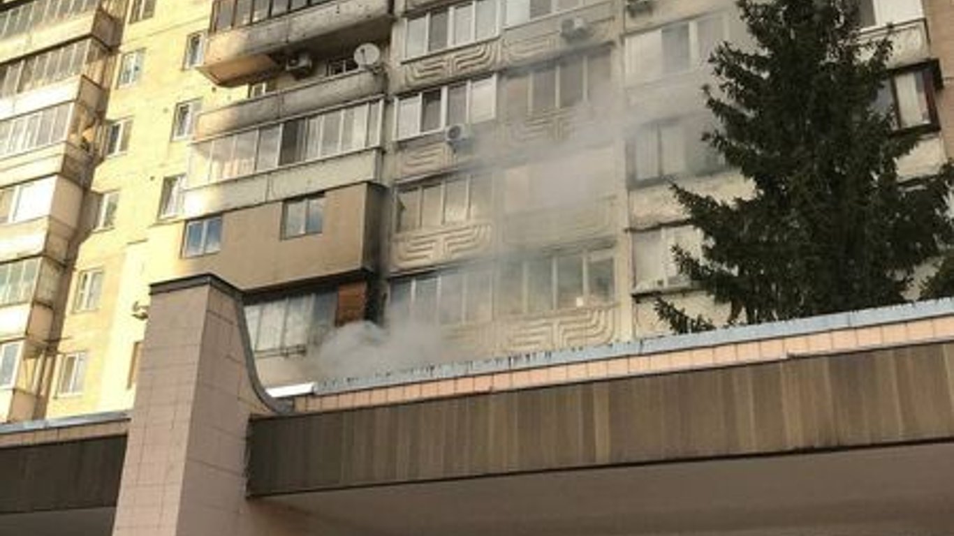 Пожар в Киеве - в Подольском районе горела многоэтажка