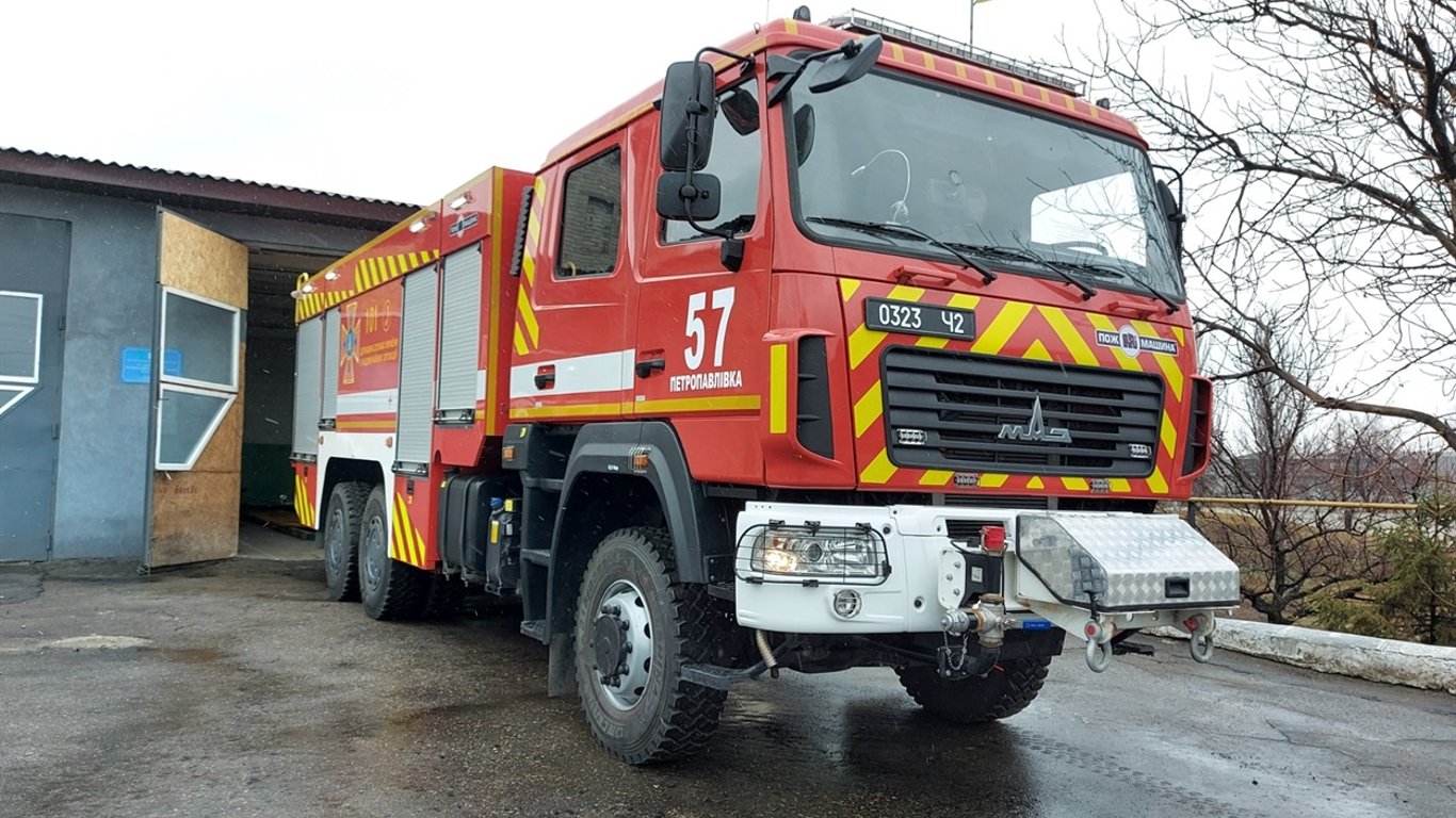 Герої паркування - у Києві заблокували пожежну машину
