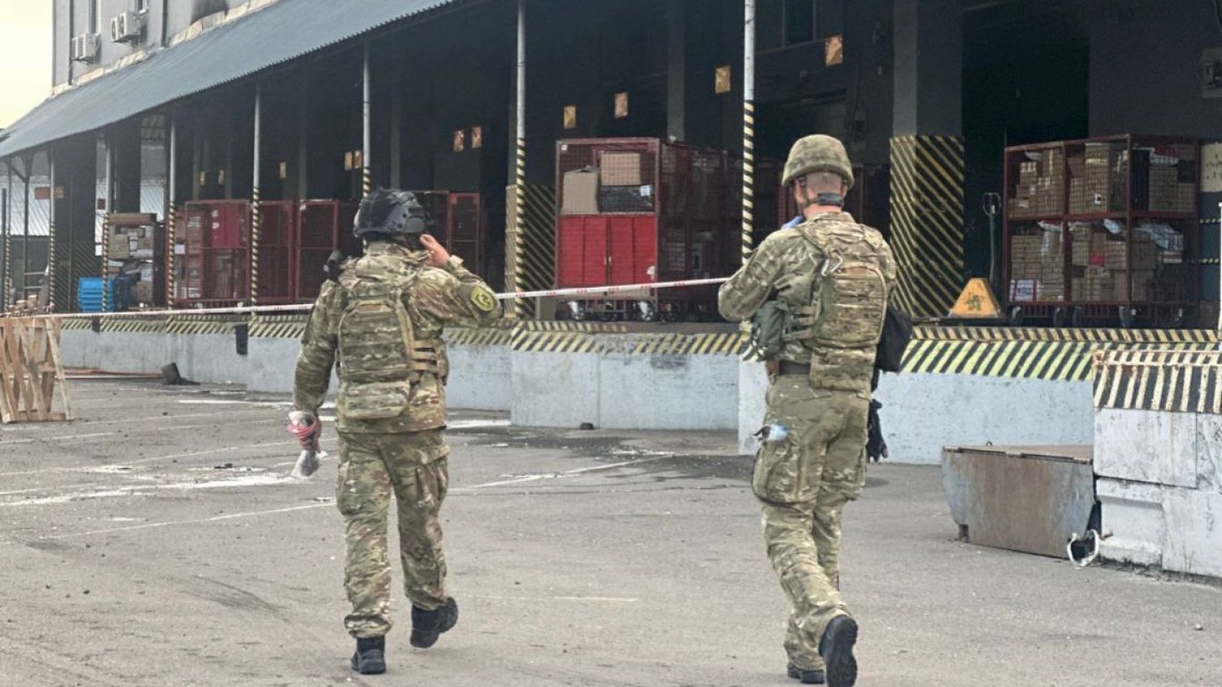 В Киеве на почтовом терминале взорвалась посылка, есть погибший