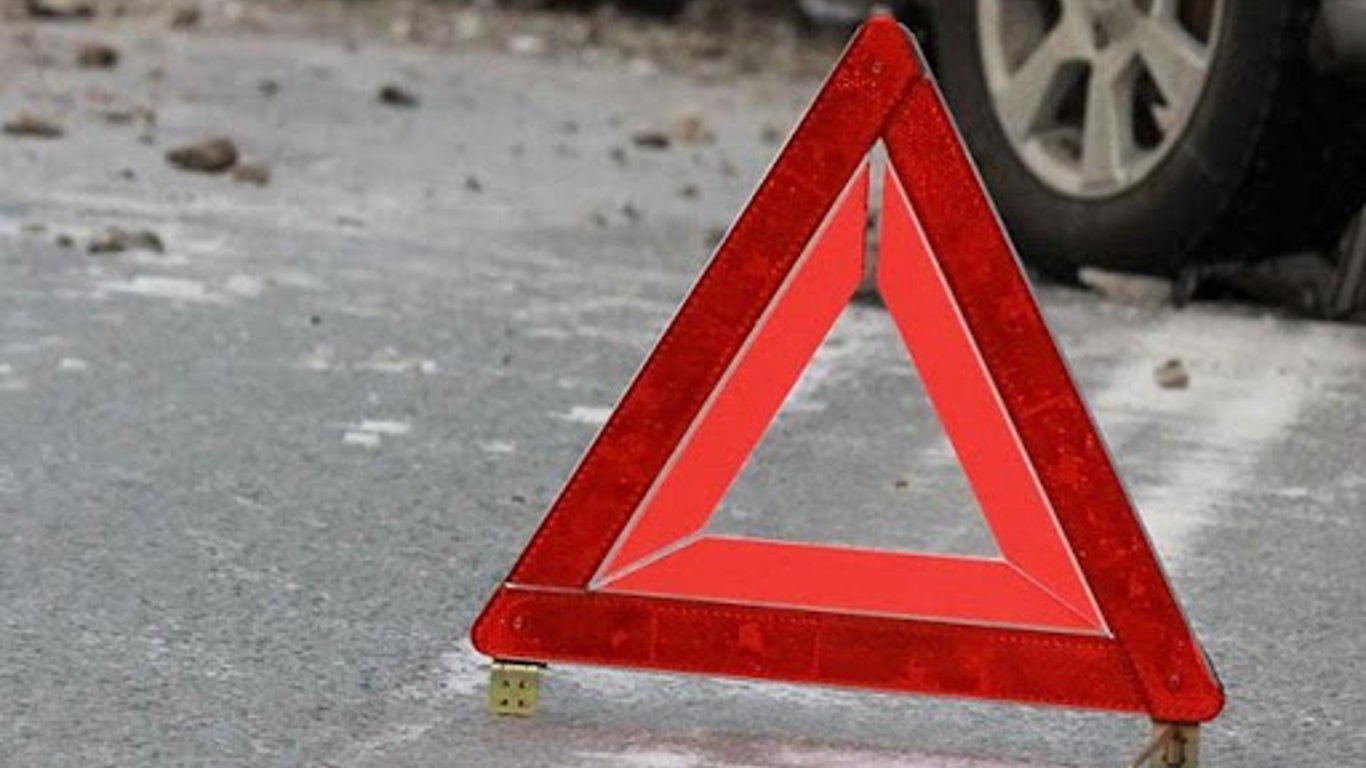 Аварія під Києвом - в Ірпені розбилися три  автівки
