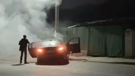 Разбили дорогую BMW: под Киевом горе-дрифтеры убегали без номеров. Видео - 285x160