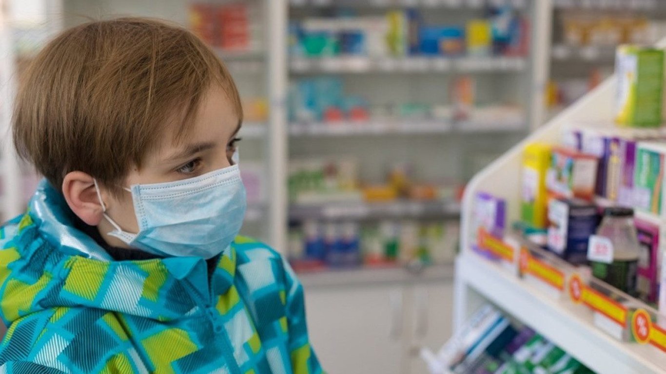 В Украине ввели штрафы за продажу лекарств детям