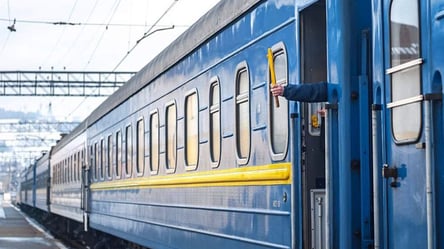 Поезда "Укрзализныци" задерживаются до 6 часов: какие именно - 285x160