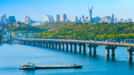 В Киеве закроют два моста через Днепр: мегапробки ждут столицу в 2023 году - 285x160