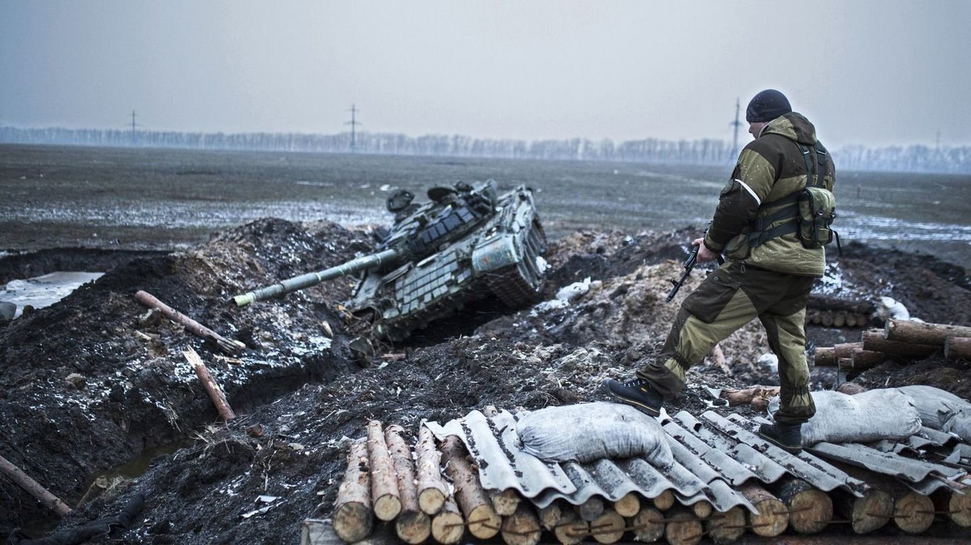 Россия стягивает войска к границам Украины на Донбассе: эксперты рассказали о планах Путина