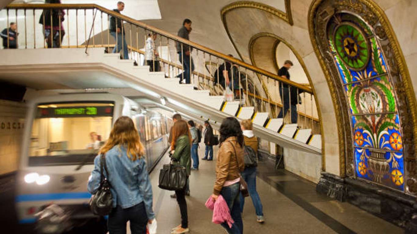 В харьковском метро установят хронометр обратного отсчета