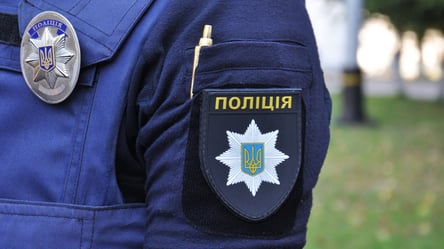 В Одессе мужчина бутылкой разбил лобовое стекло троллейбуса: его разыскивают - 285x160