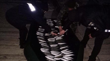 Ловили кефаль сітками: на Одещині затримали двох браконьєрів - 285x160
