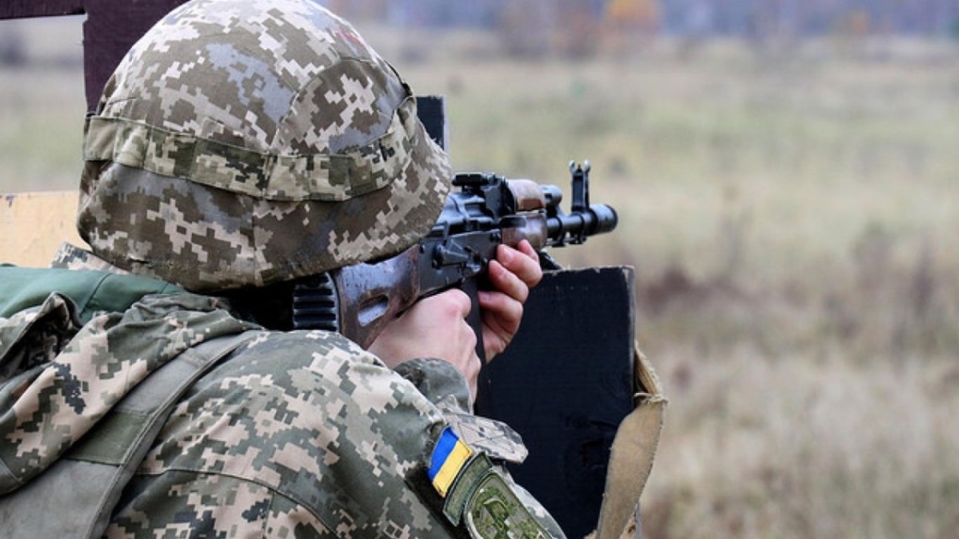 Російські найманці поранили воїна ЗСУ на Донбасі