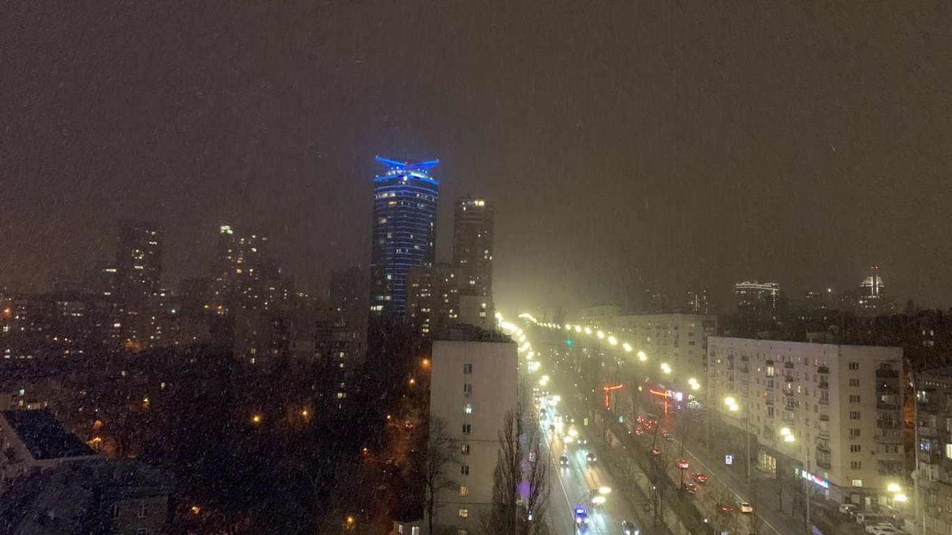 Киев накрыл первый снег - сколько он будет идти