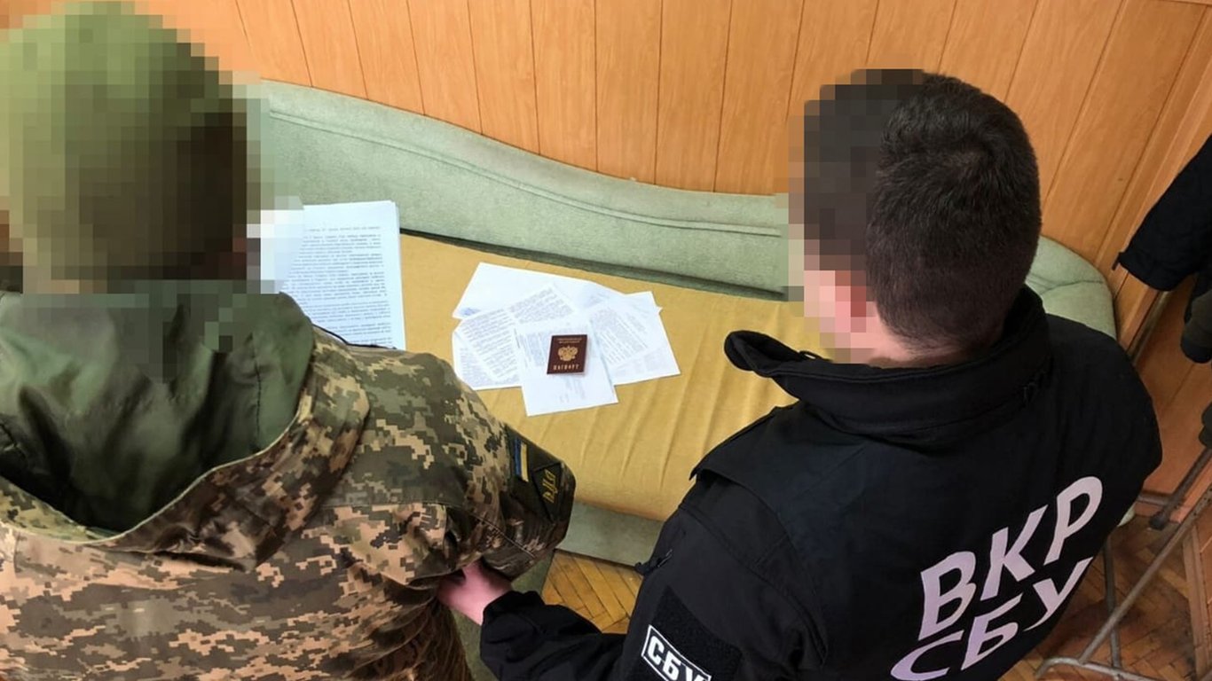 Чиновник ВСУ собирал секретные данные противовоздушной обороны Украины: мог передать России