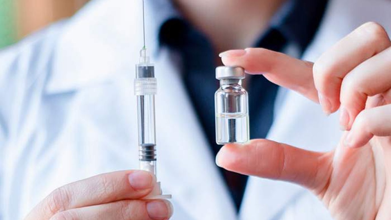 Вакцинація від COVID-19: чи є хронічні хвороби протипоказанням для щеплення
