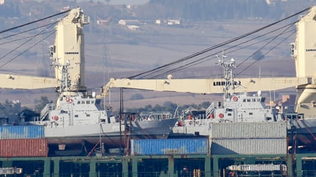 В Одессе на воду спустили новенькие патрульные катера типа Island "Фастов”и "Сумы". Фото - 285x160