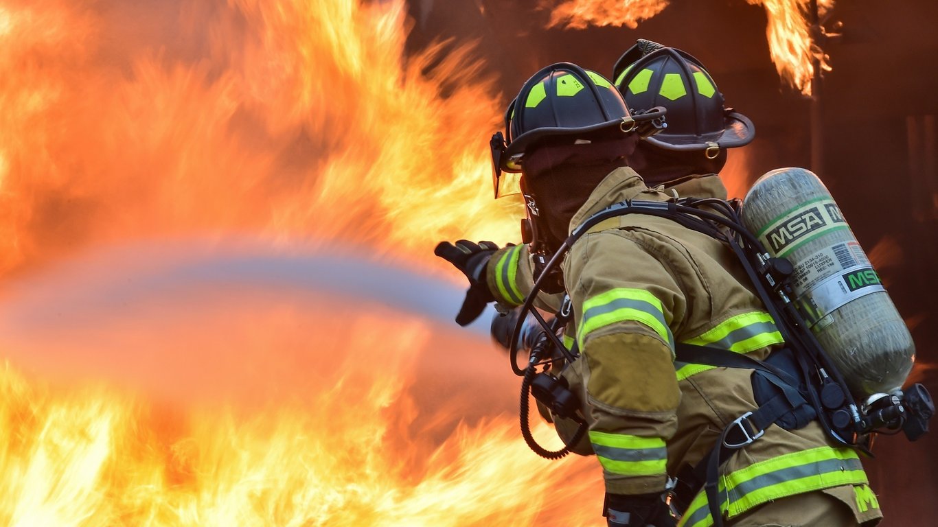 Пожежа у Сокільниках - згорів трансформатор - відео