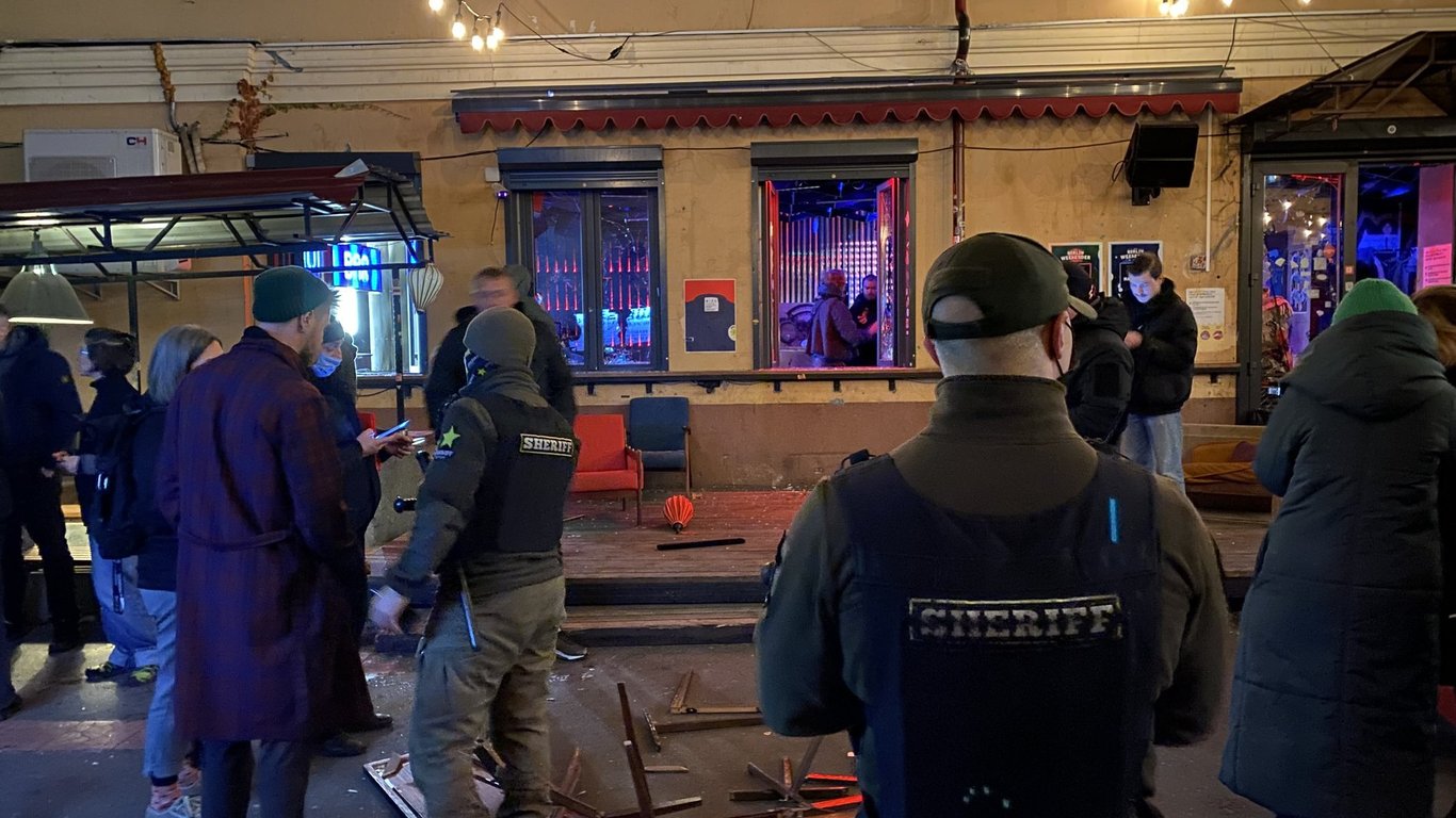 Напад на бар у Києві – поліція затримала 12 людей