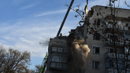 Взрыв дома на Николаевщине: спасатели обнаружили под завалами еще одно тело. Фото - 285x160