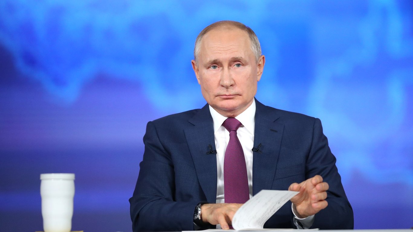 У Путина назвали истерикой заявления о возможном наступлении на Украину