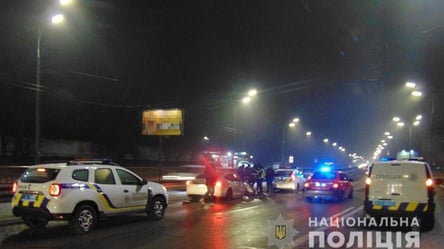 В Киеве сотрудник автомойки угнал элитное авто клиента и попал в ДТП. Фото - 285x160