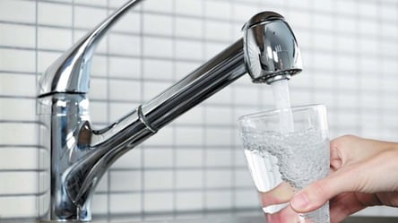 Жителям Троєщини заборонили користуватися водою: що сталося - 285x160