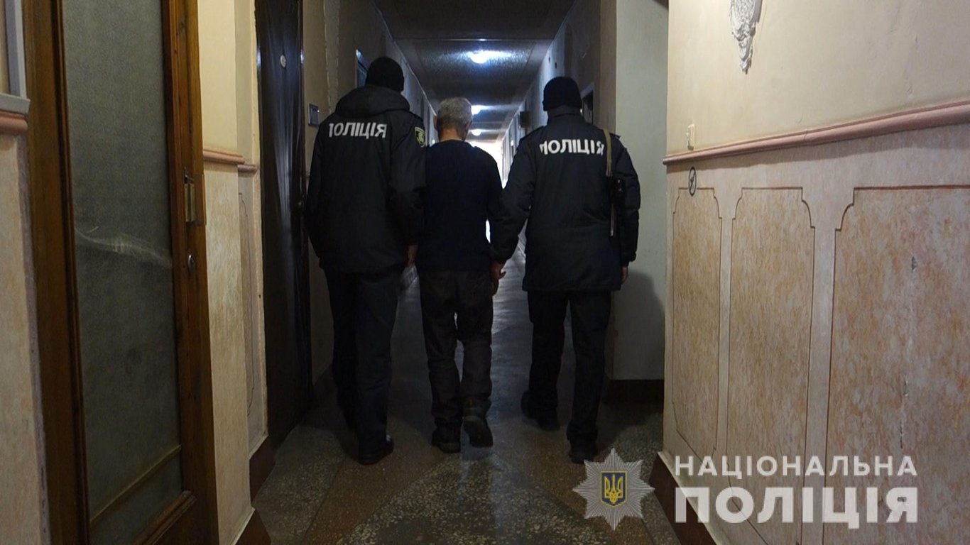 Жорстоке вбивство на Харківщині – чоловік зарізав свого товариша