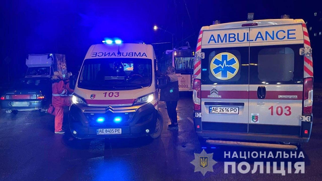 В Кривом Роге произошло смертельное ДТП: водитель сбил женщину с ребенком