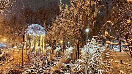 Ялинка, декорації та сніг: Харків продовжують прикрашати до новорічних свят. Фото - 285x160