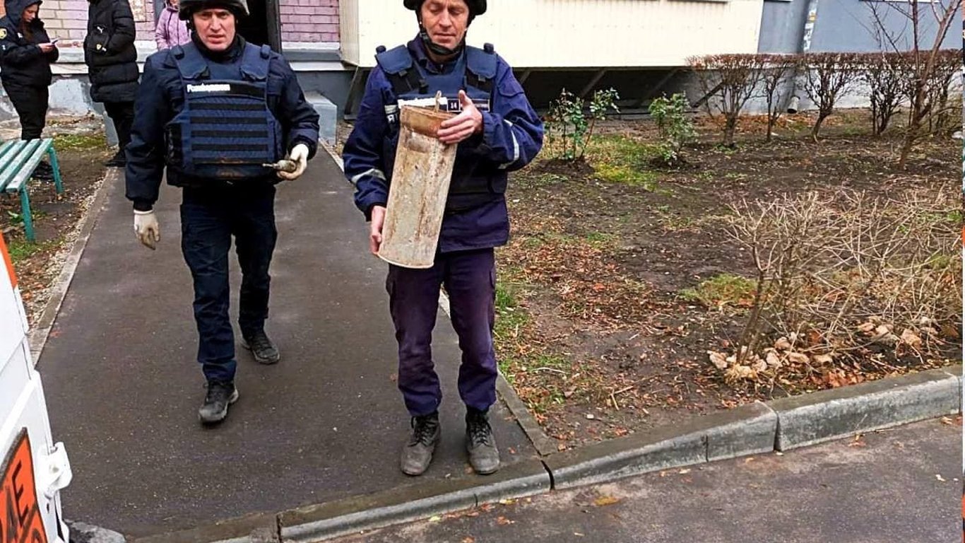 В подвале дома в Харькове обнаружили снаряд и гранату