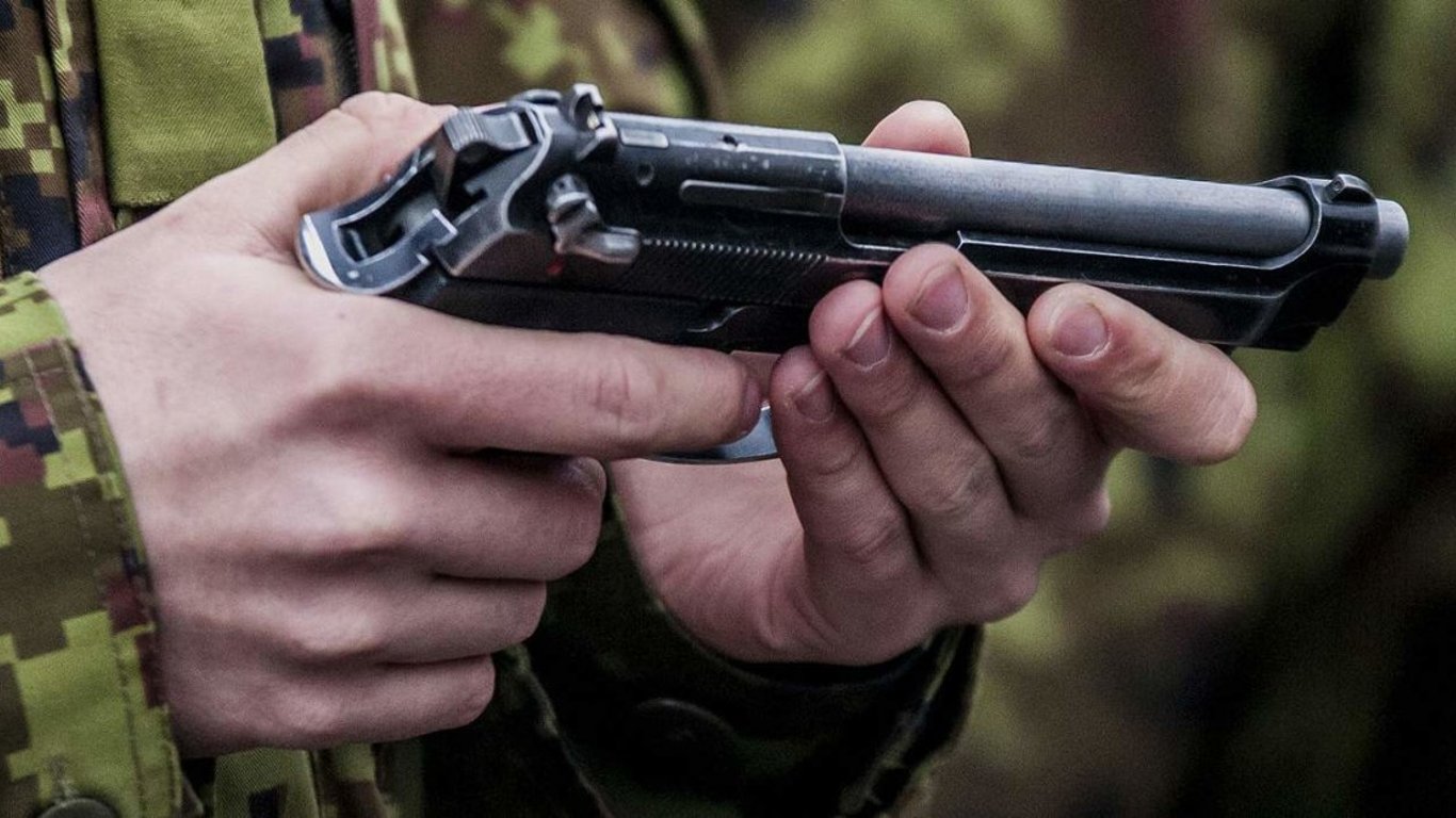 В Одесской области двое мужчин незаконно хранили оружие