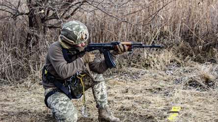 Оккупанты обстреляли позиции ВСУ на Донбассе из минометов и гранатометов - 285x160