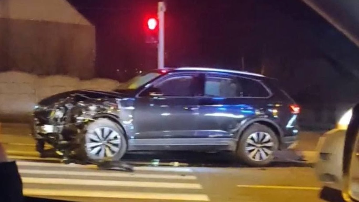 В Харькове на спуске Веснина столкнулись два автомобиля
