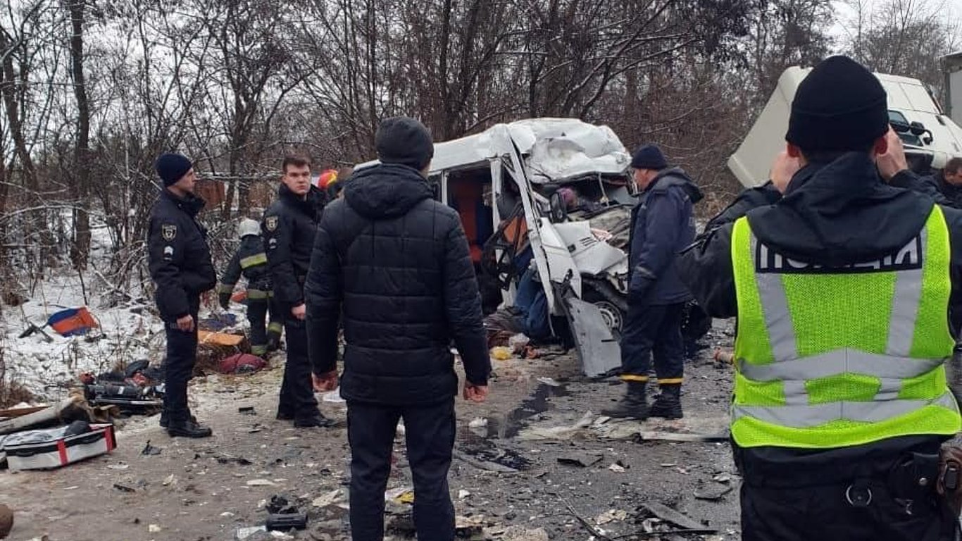 Новые подробности ДТП с маршруткой в Черниговской области, в которой погибли 13 человек
