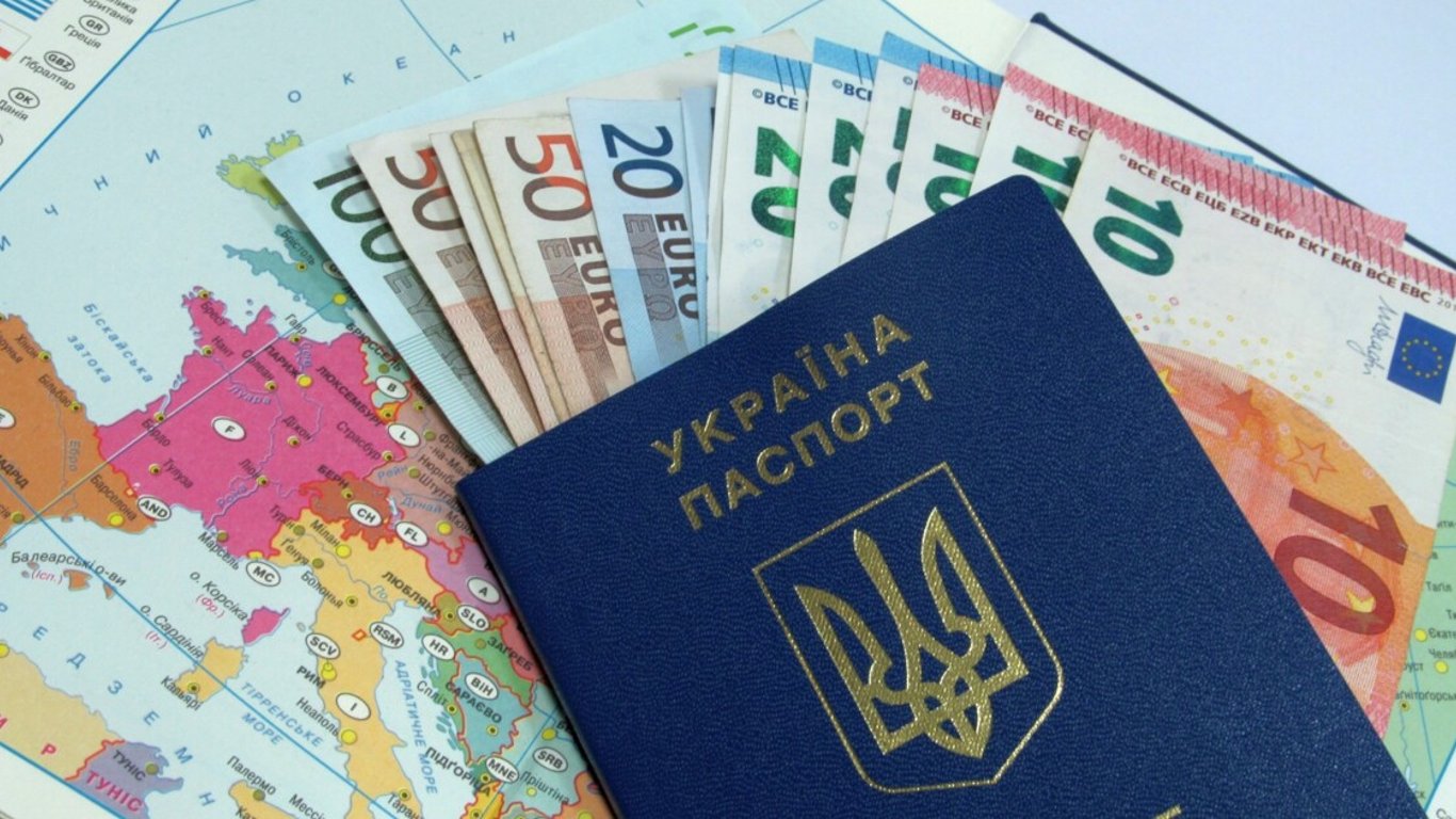 Вид на жительство в Украине продавали в Киеве