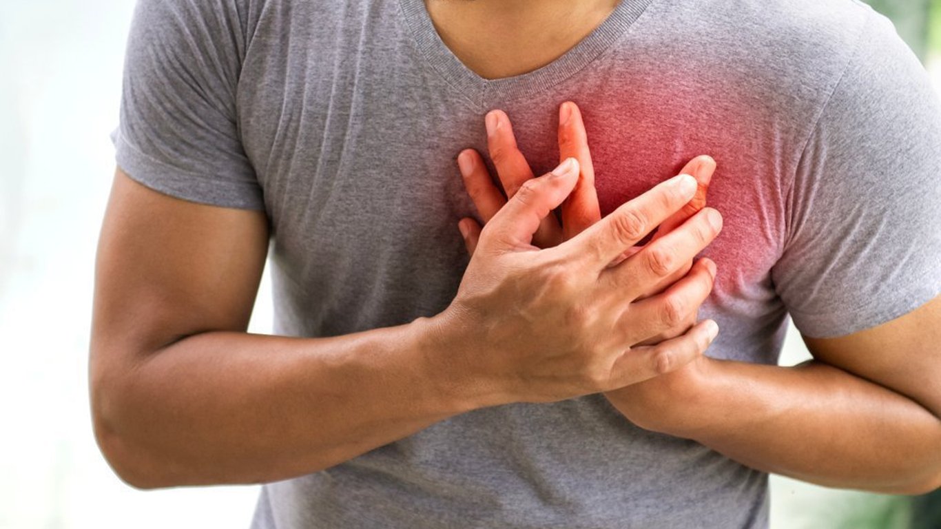 Непомітні симптоми серцевого нападу, які не можна ігнорувати