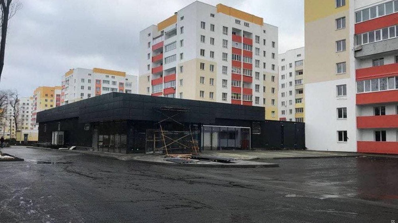 В Харькове супермаркет пристроили к маленькой квартире - детали