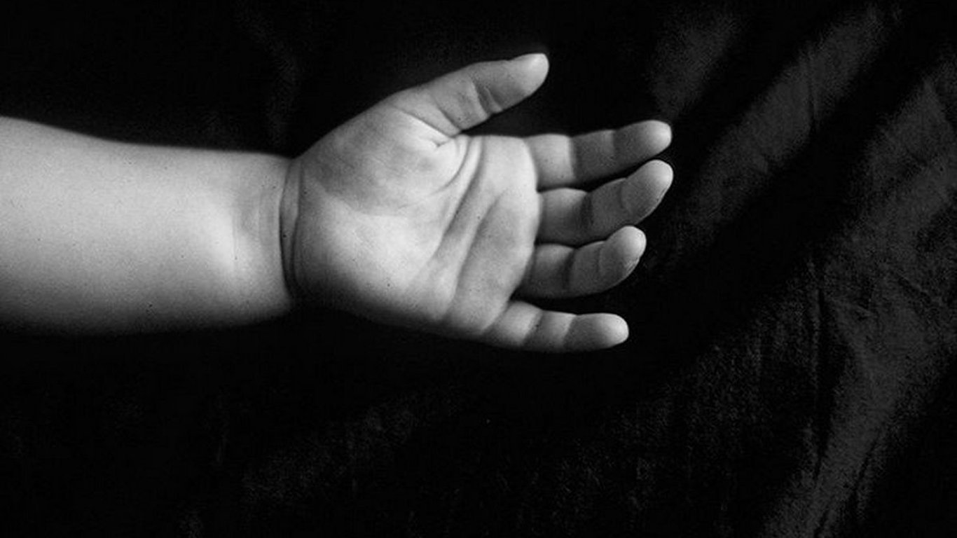 Мать задушила двухлетнего ребенка в Харькове - детали