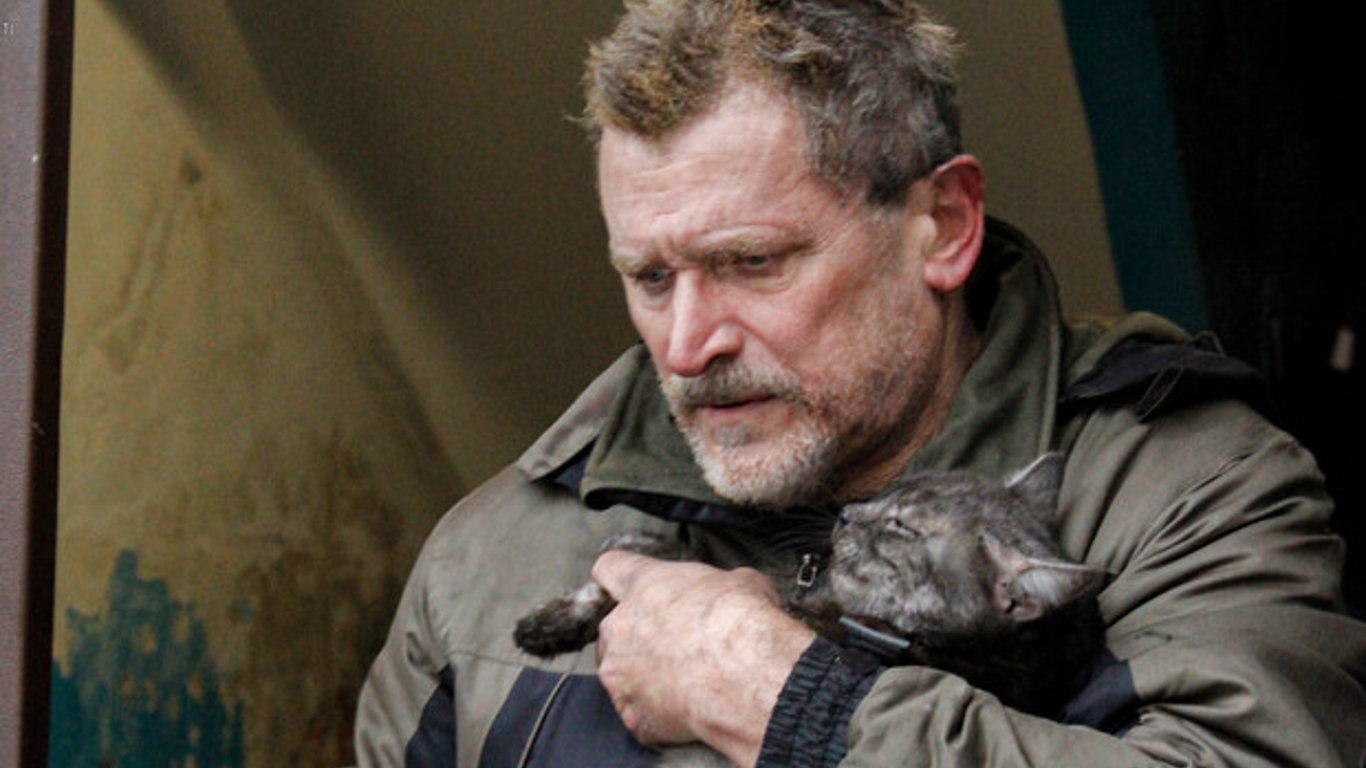 Львів'янин рятував кота з пожежі - вражаюче фото