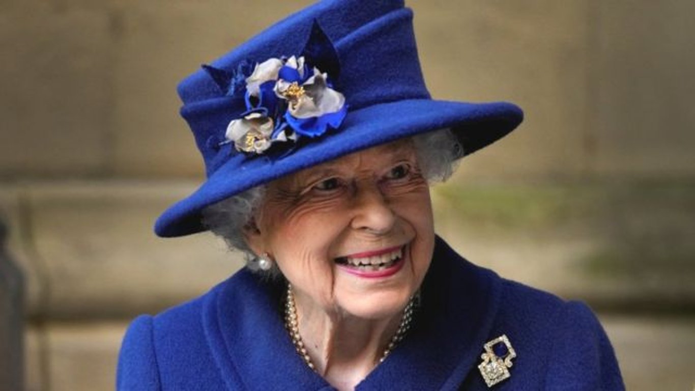 Королева Єлизавета II почала процес передачі влади: що відомо