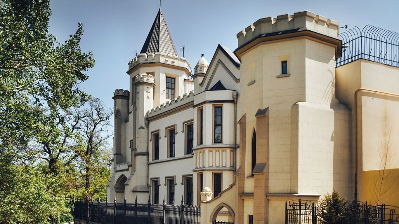 Шахский дворец – как выглядело величественное здание в прошлом веке