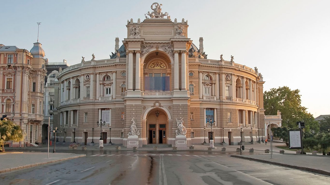 Новый Оперный театр в Одессе - впечатляющее фото