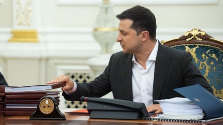 Зеленський підписав закон про держбюджет на 2022 рік: основні показники - 285x160