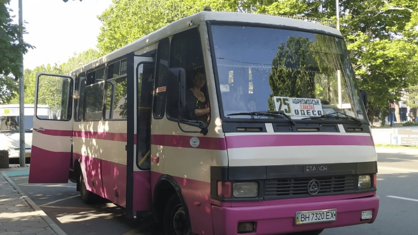 Автобусы Одесса-Черноморск поднимают плату за проезд