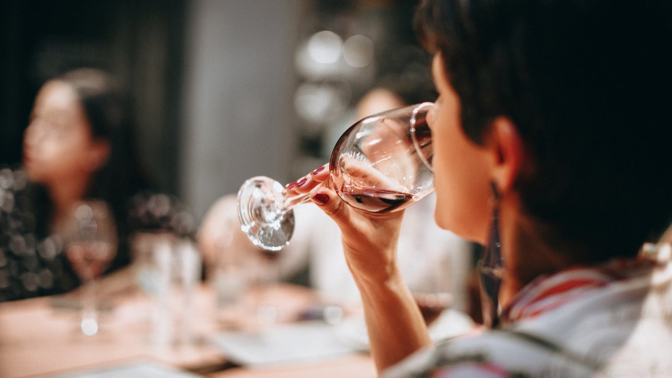 Ціни на вино - у 2022 році імпортне вино суттєво подорожчає
