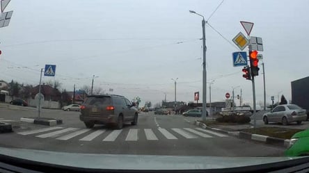 Игнорируют светофоры: в Харькове полиция наказала нарушителей ПДД - 285x160