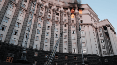 Россия атаковала Киев дронами — повреждено здание Кабмина - 285x160